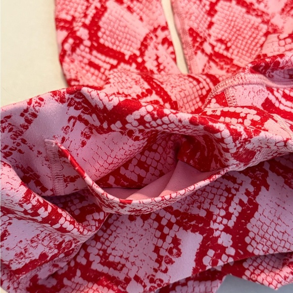 Fabletics Define PowerHold® High-Waisted Capri in Persimmon Python Size XXS - Picture 10 of 12